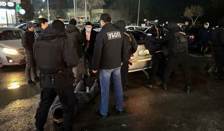 Вооруженные разборки между криминальными группировками предотвратили в Шымкенте