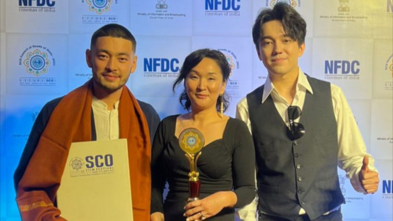 Казахстанский актер Аскар Ильясов получил награду на кинофестивале в Индии