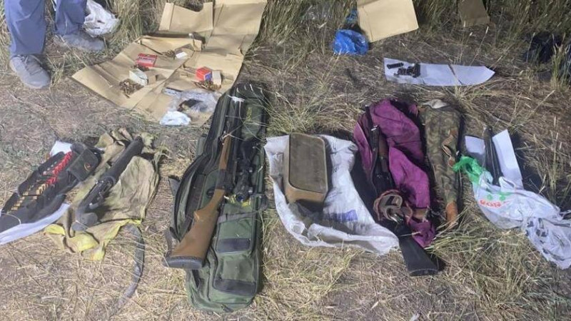 (RU) Схрон с оружием и боеприпасами нашли в Караганде