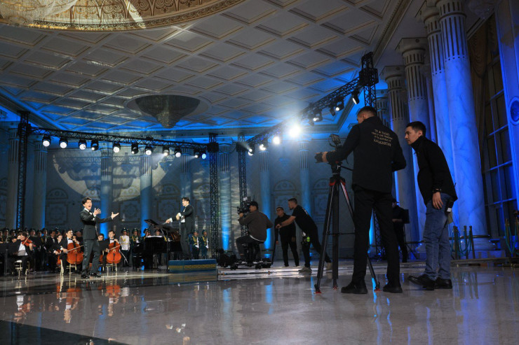 (RU) Димаш исполнил гимн после речи Президента. Как готовилось необычное видео