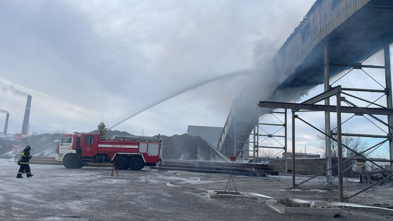 (RU) Взрыв газа предотвратили во время пожара в Семее