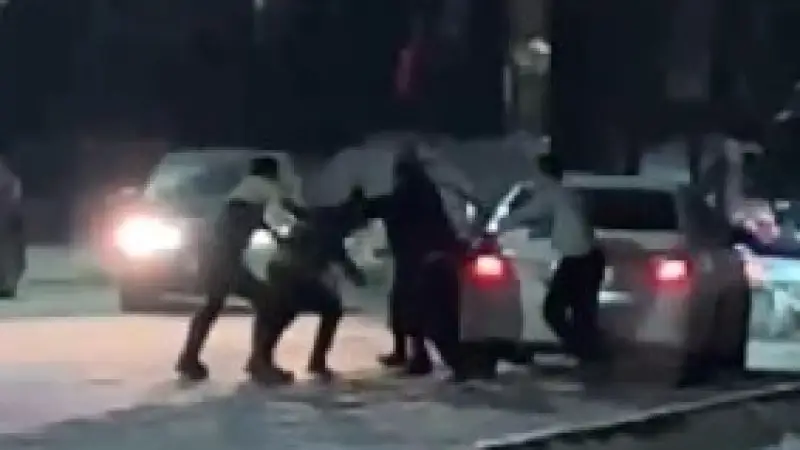 Участников драки в центре Алматы задержали