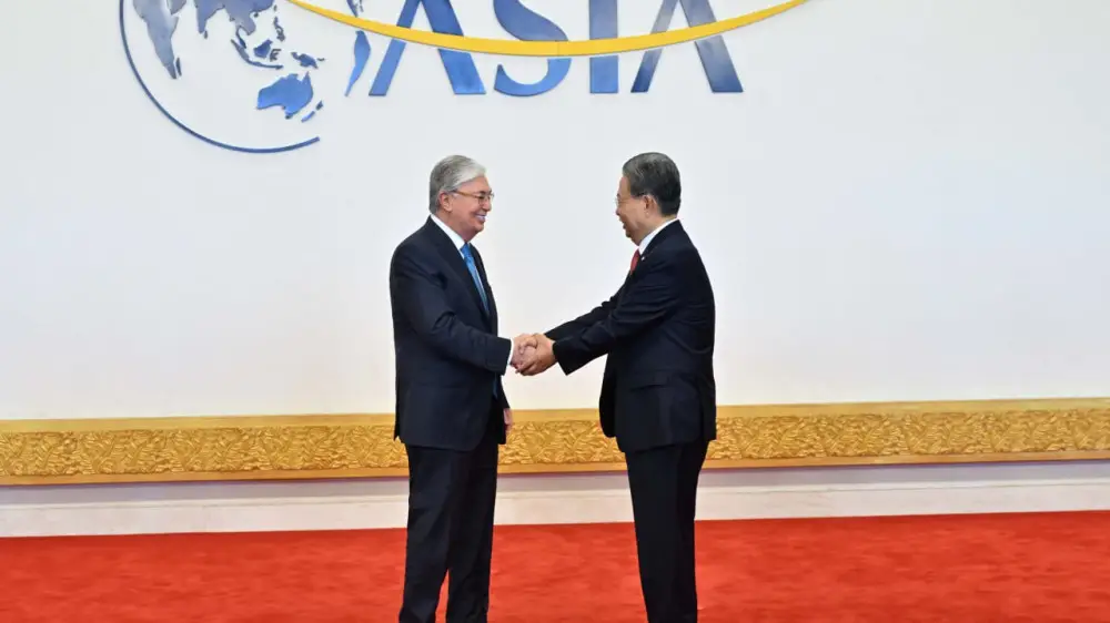 Президент Токаев прибыл в Китай