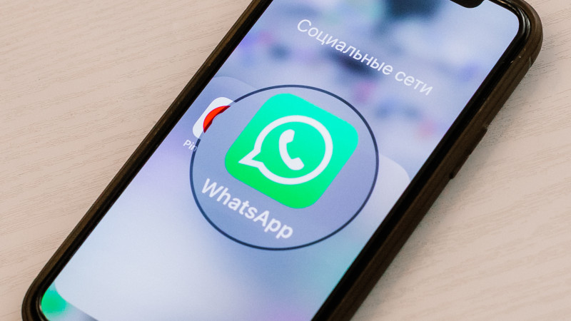 (RU) Чем может обернуться видеозвонок по WhatsApp. О новом обмане рассказал эксперт