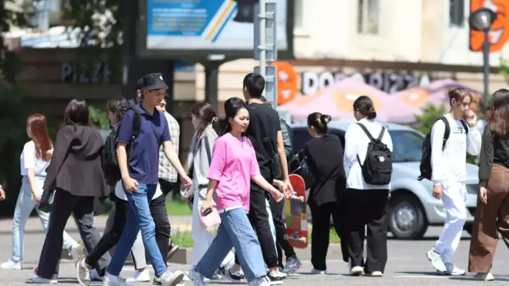 В июне казахстанцы отдохнут три дня подряд из-за дополнительного выходного