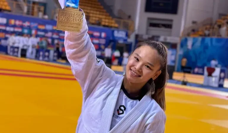 17-летняя казахстанка стала 11-кратной чемпионкой мира по джиу-джитсу