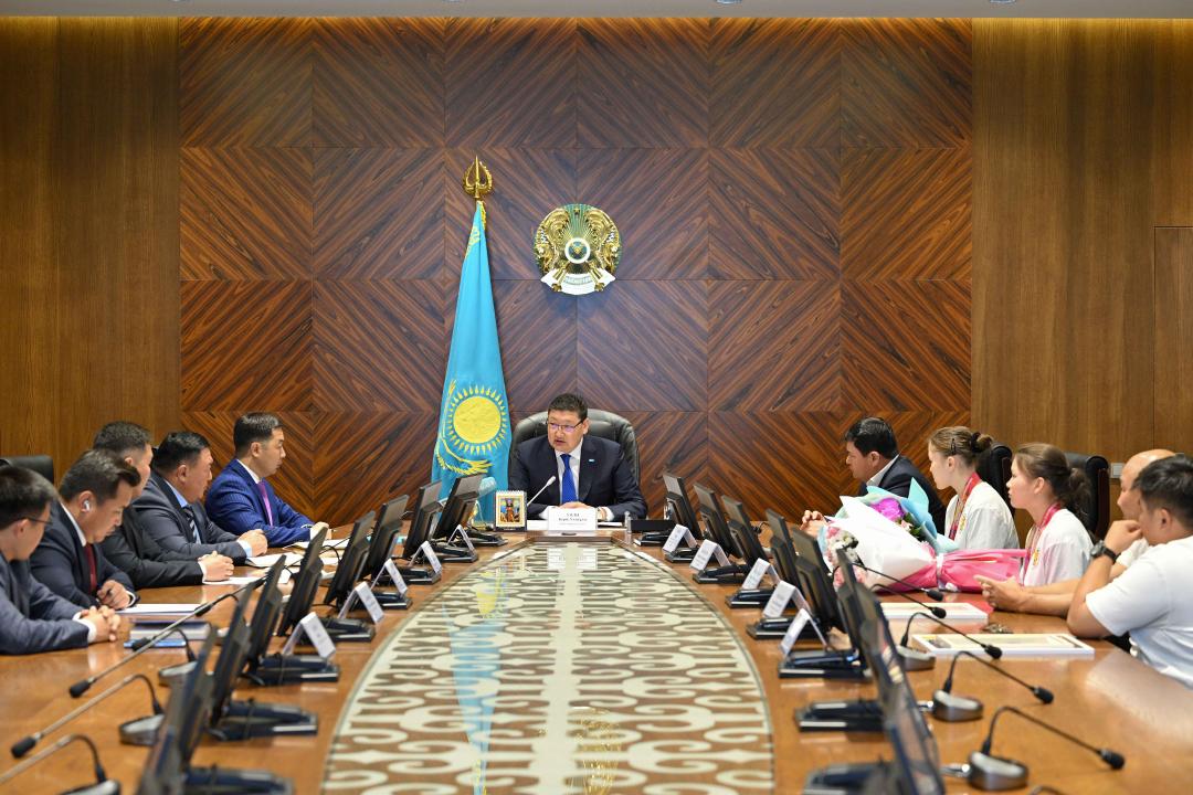Семейде бокстан Азия чемпиондарына құрмет көрсетілді