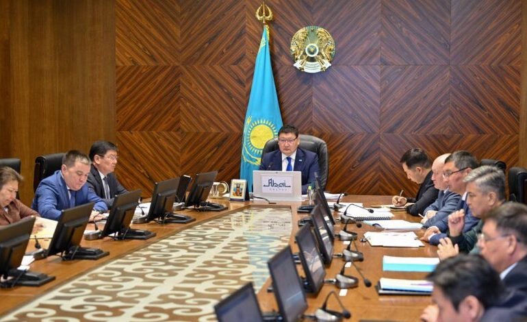 Облыс әкімі заңсыз құрылыс нысандарының салынуына жол бермеуді тапсырды