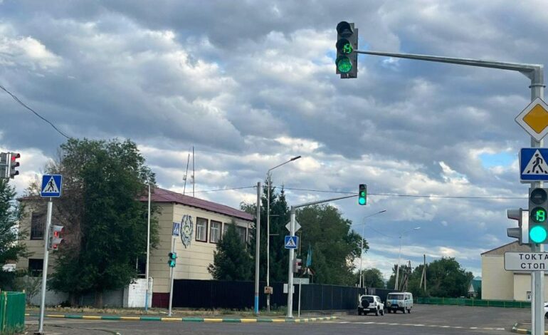 На улицах Аксуата установлены новые светофоры