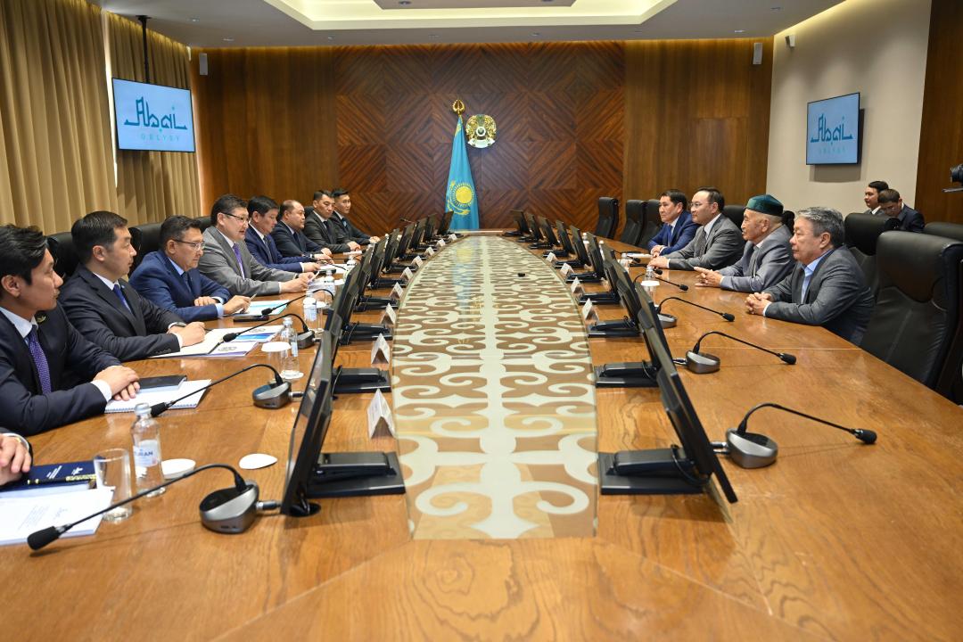 В Семей прибыла делегация из Мангистауской области