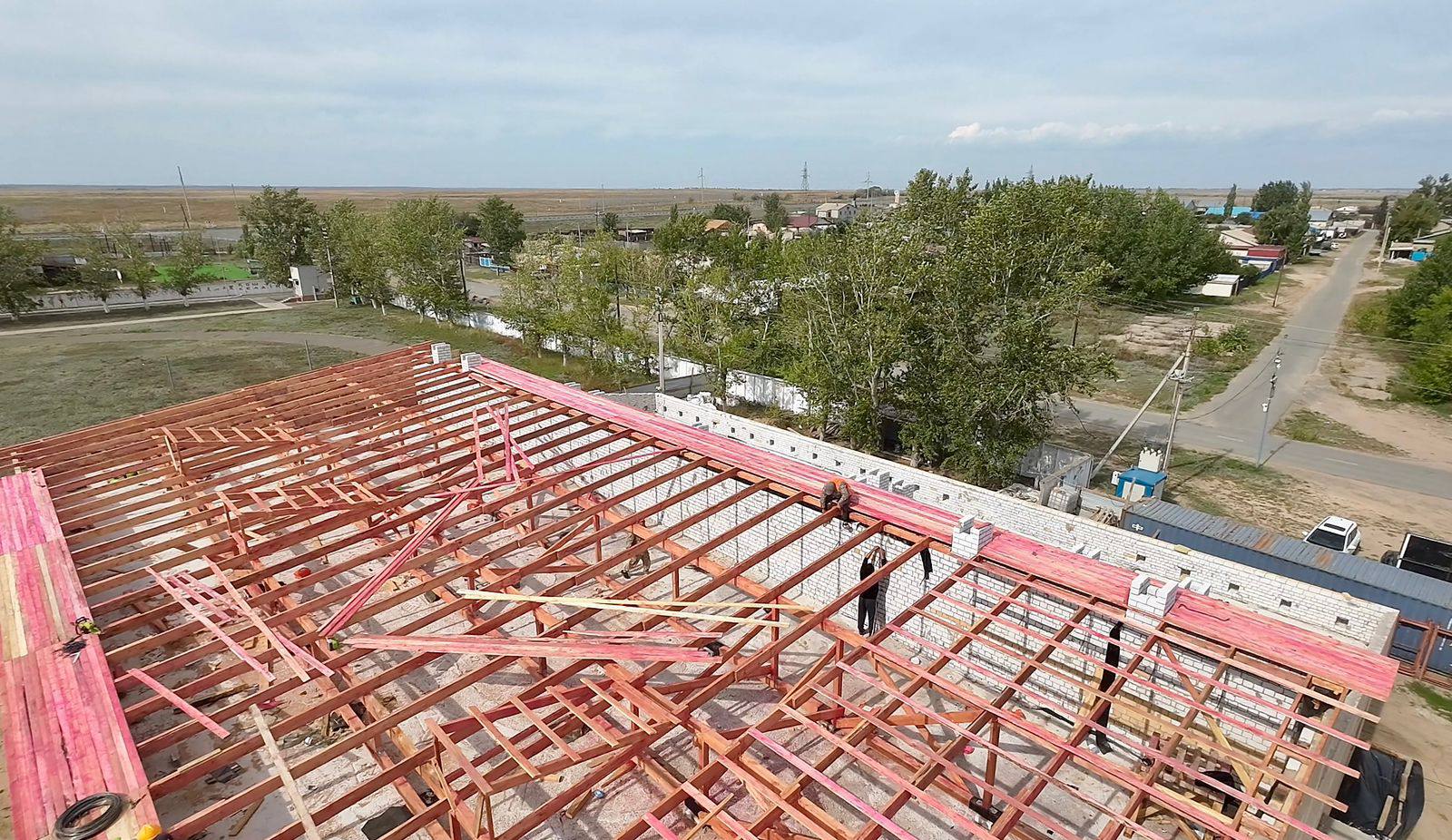 Бесқарағай ауданында жүзу бассейнінің құрылысы қарқынды жүргізілуде