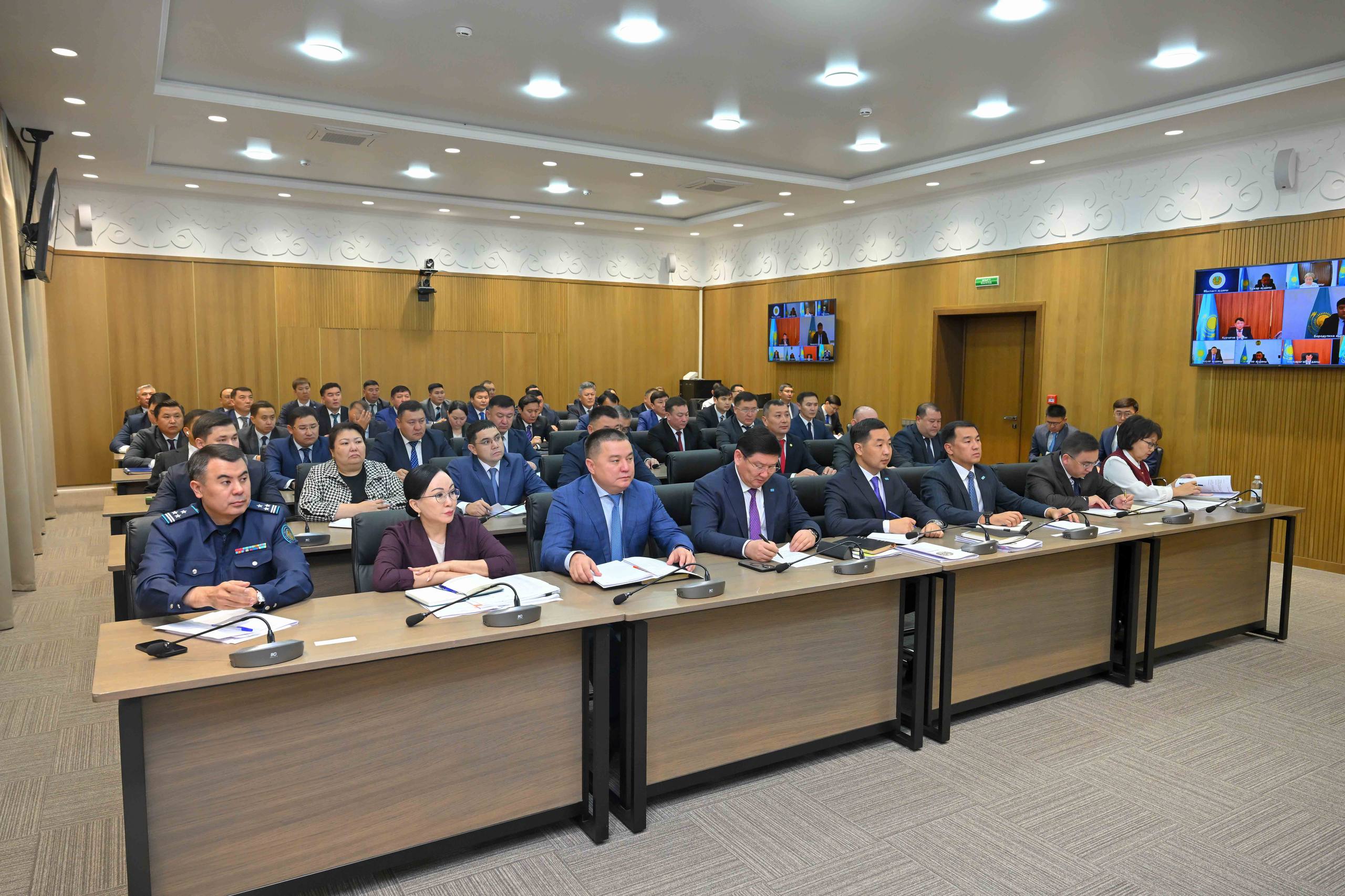 Абай облысы әкімдігінің отырысы өтті
