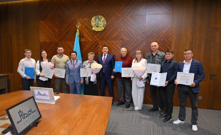 Барнауыл қаласында салт-дәстүрімізді дәріптеп қайтқан семейлік тұрғындарға құрмет көрсетілді