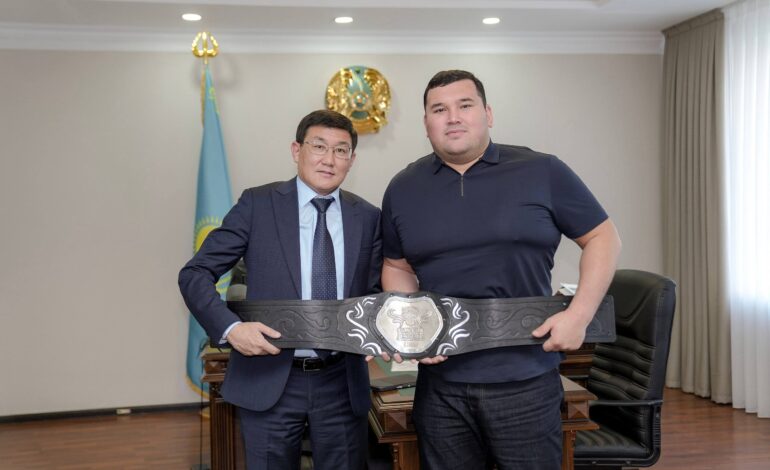 Қала басшысы Ерасыл Қажыбаевты құттықтады