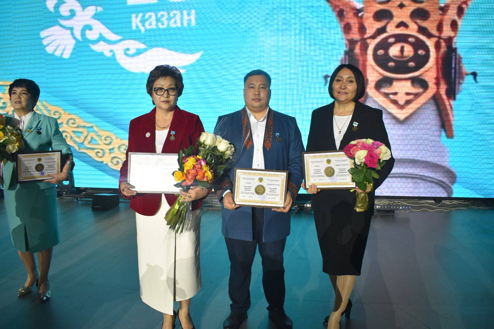 Три педагога из области Абай стали обладателями звания «Лучший педагог – 2025»