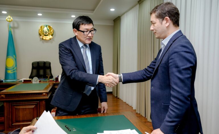 В Семее подписан меморандум о реновации жилых домов