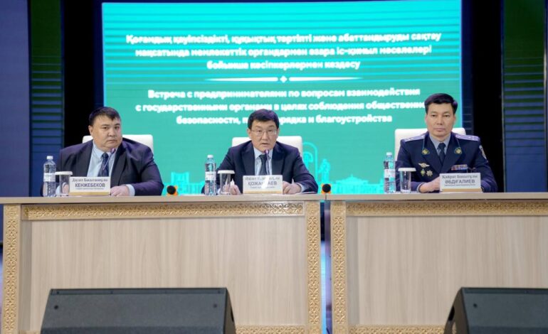 Семей қаласының әкімі кәсіпкерлермен кездесті