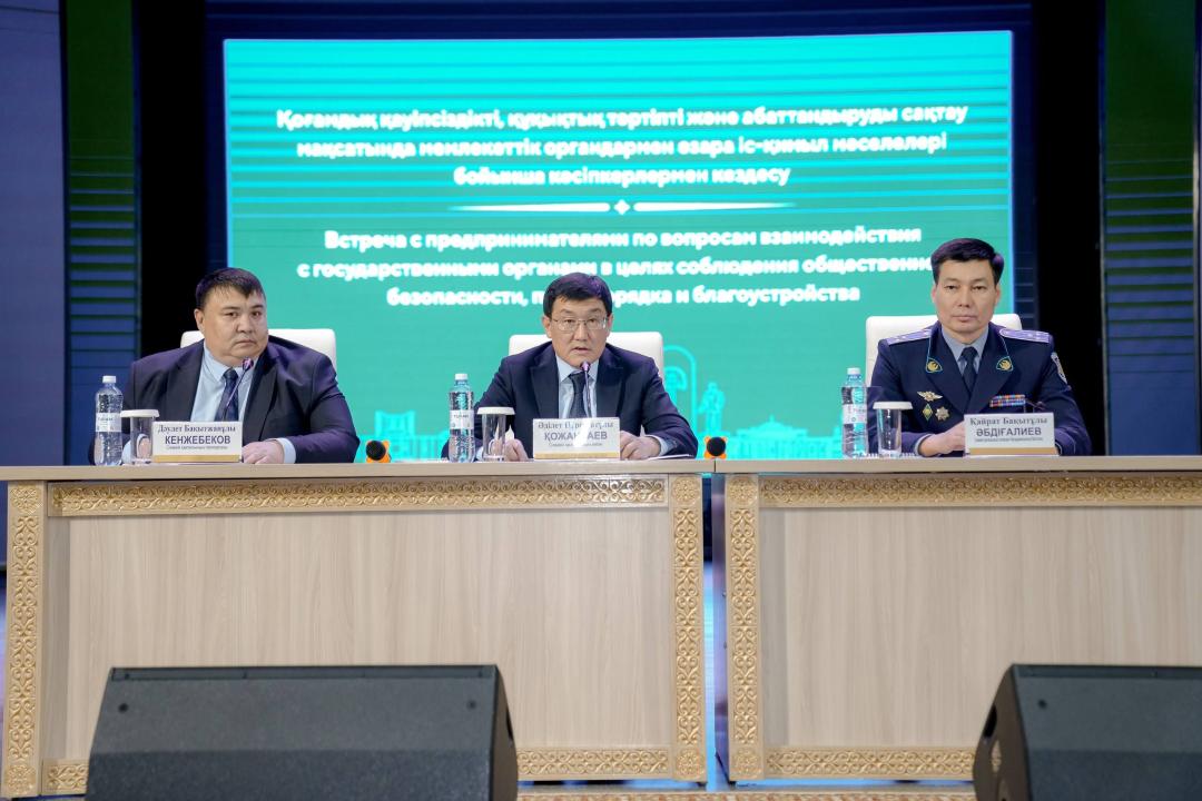 Семей қаласының әкімі кәсіпкерлермен кездесті