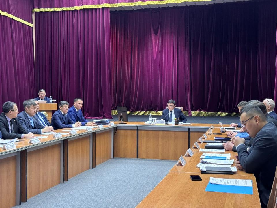 Семей қаласы әкімдігі жанындағы сыбайлас жемқорлыққа қарсы іс-қимыл жөніндегі ведомствоаралық комиссияның отырысы өтті