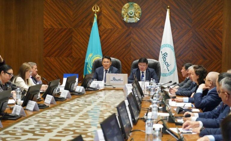 Состоялась XXXII сессия маслихата области Абай