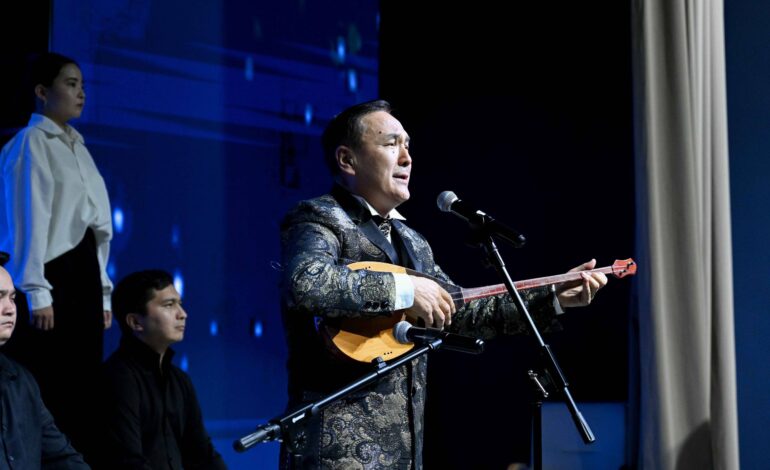 В Семее прошел вечер памяти поэта Несіпбека Айтұлы «Сәуле ғұмыр», посвященный его 75-летию