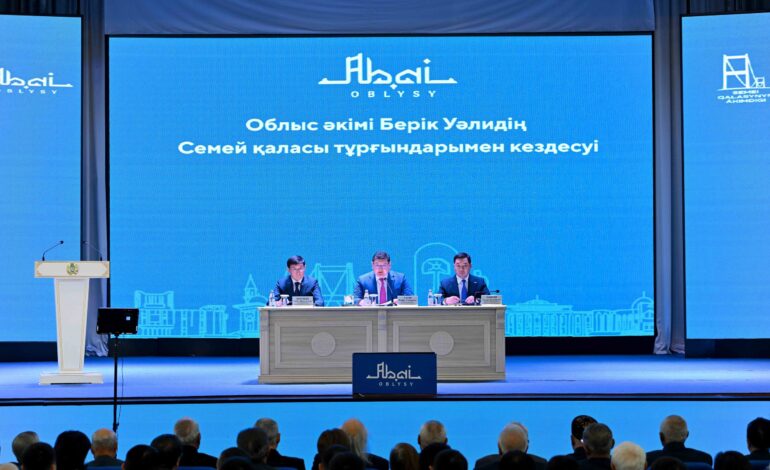 Облыс әкімі Семей қаласының тұрғындарымен кездесті