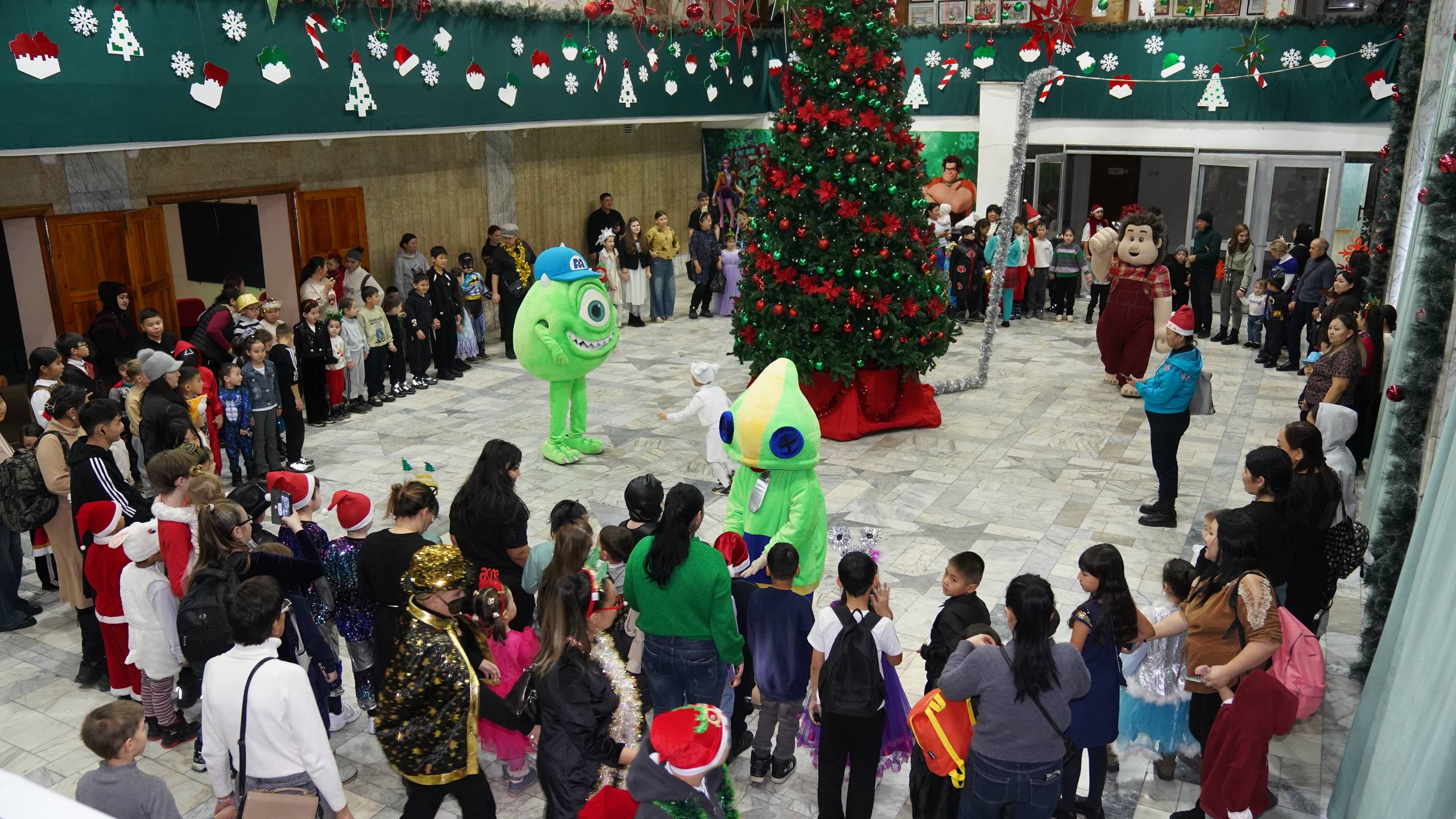 Қала әкімінің жаңа жылдық шыршасы өтті