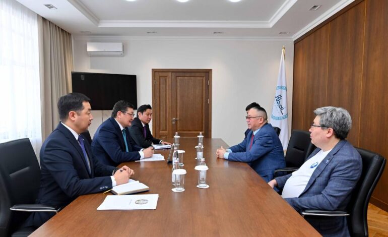 Аким области встретился с депутатом Мажилиса Парламента Нурланом Ауесбаевым