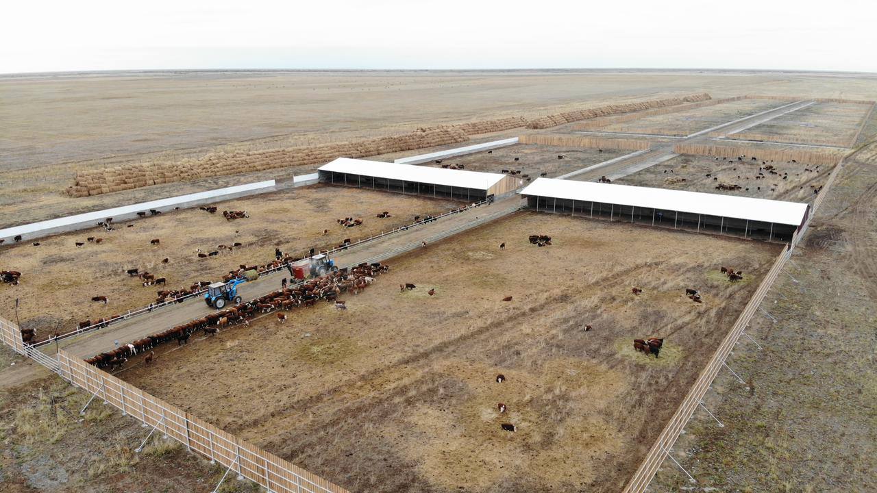 В Аксуатском районе ведется строительство нескольких объектов предпринимательства