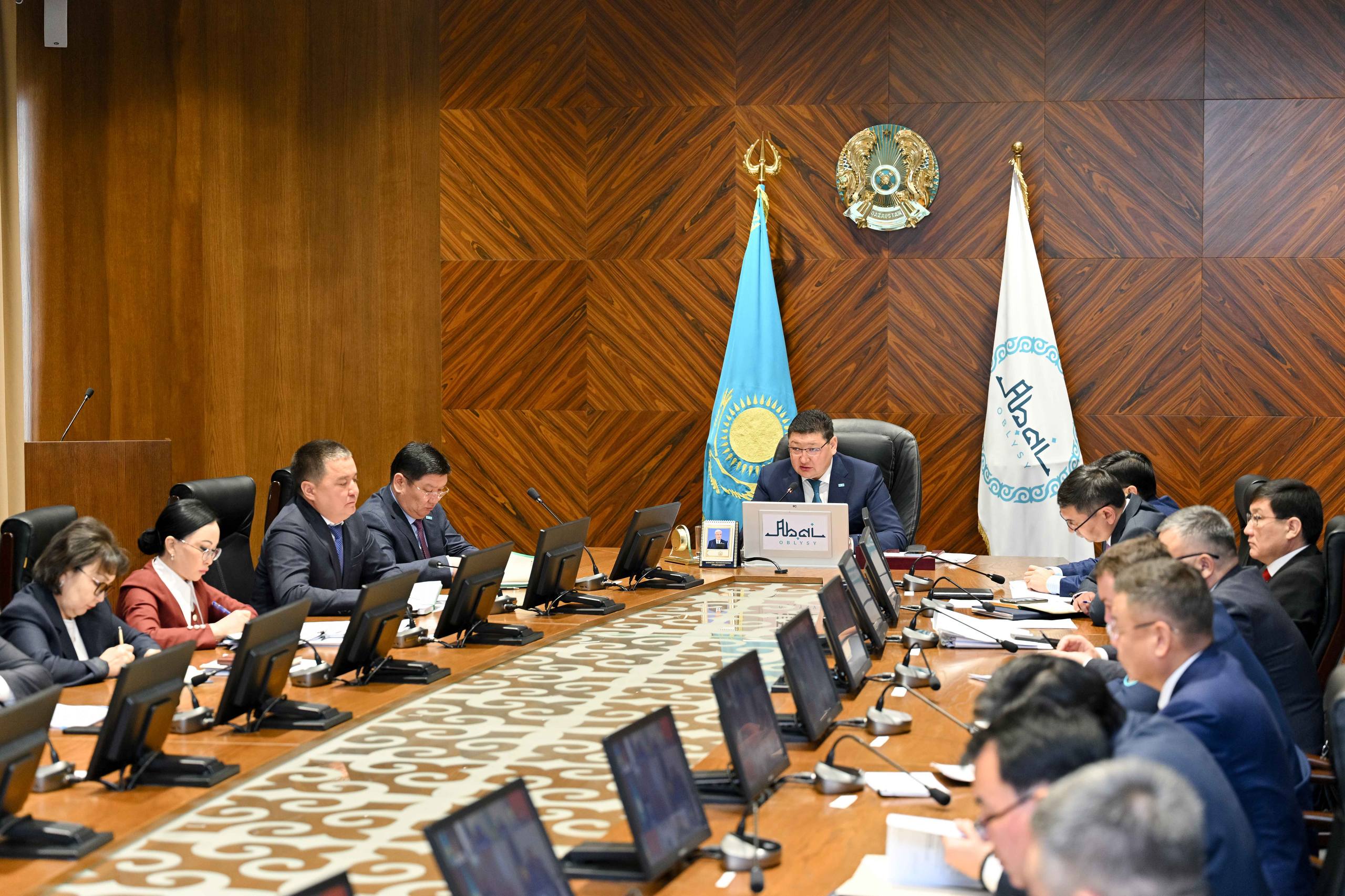 Рассмотрено состояние историко-культурных памятников в области Абай